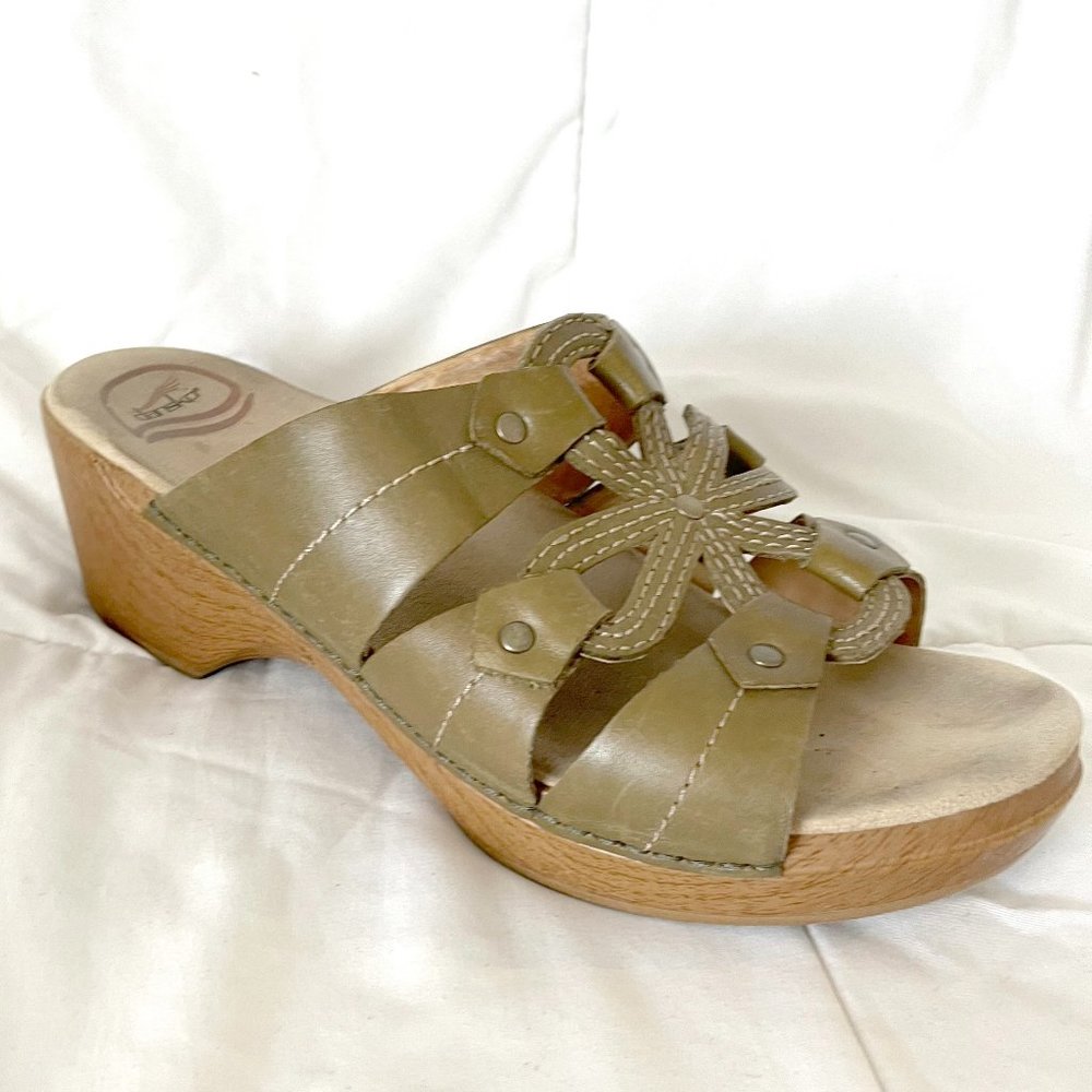 Dansko Women's Slip on Heeled Green Leather Floral Detail EU 41 US 10-10.5
